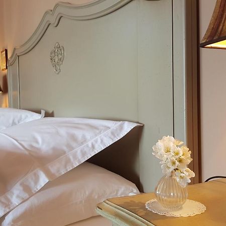 Pierres Blanches Bed & Breakfast Cotignac Dış mekan fotoğraf