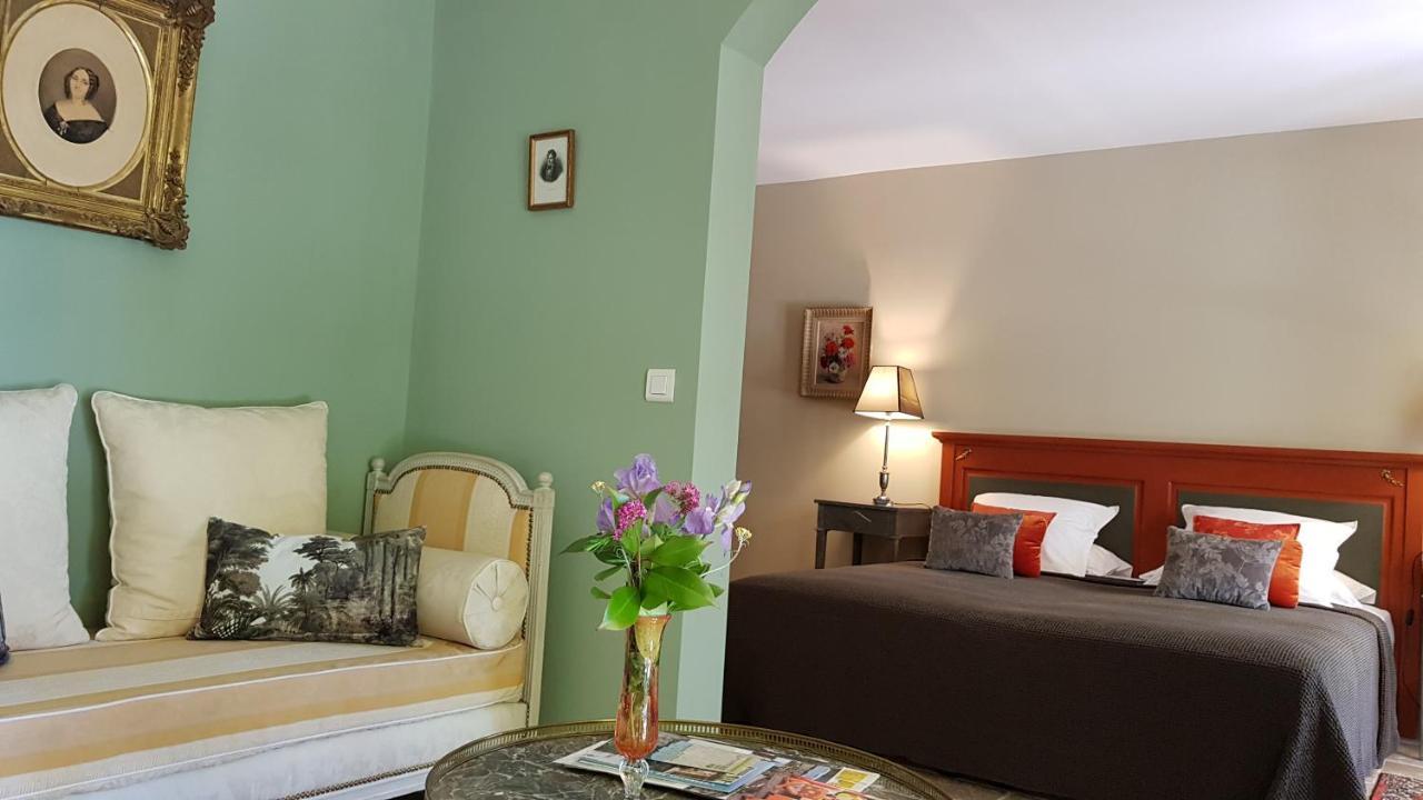Pierres Blanches Bed & Breakfast Cotignac Dış mekan fotoğraf